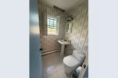 16 Ave J, Ronkonkoma, NY 11779 - Photo 12