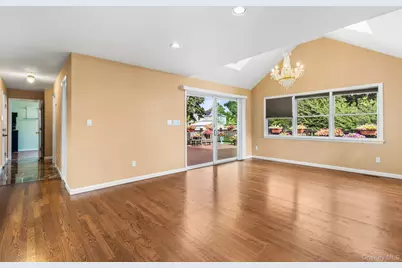155 Little Plains Road, Huntington, NY 11743 - Photo 12