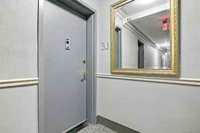 21 Bond Street #3J, Great Neck, NY 11021 - Photo 6