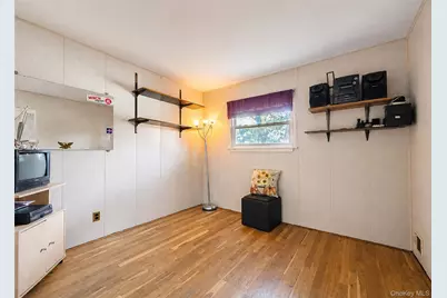 27 Halsey Street, Port Jefferson Station, NY 11776 - Photo 8