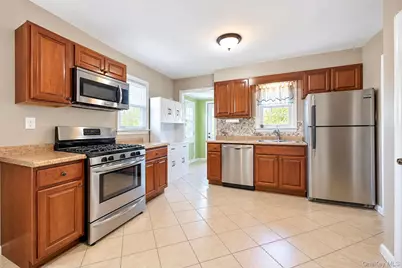 2930 Stevens Street, Oceanside, NY 11572 - Photo 6
