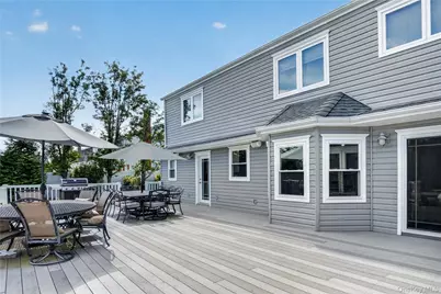 125 Pace Drive S, West Islip, NY 11795 - Photo 26