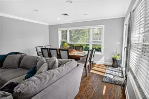 125 Pace Dr S, West Islip, NY 11795 - Photo 8