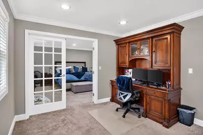 125 Pace Drive S, West Islip, NY 11795 - Photo 16