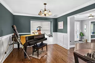 125 Pace Dr S, West Islip, NY 11795 - Photo 4