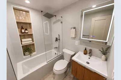 2034 Colden Avenue, Bronx, NY 10462 - Photo 10