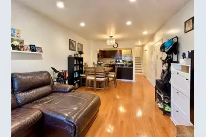 71-32 163rd Street #1, Fresh Meadows, NY 11365 - Photo 4