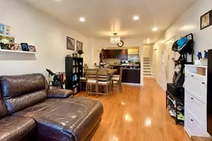 71-32 163rd St, Fresh Meadows, NY 11365 - Photo 4