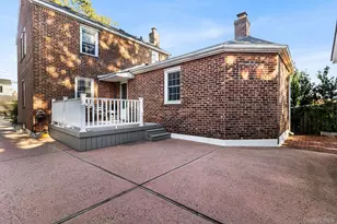 305 White Rd, Mineola, NY 11501 - Photo 22