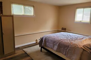 110 Crest Ave, Elmont, NY 11003 - Photo 30