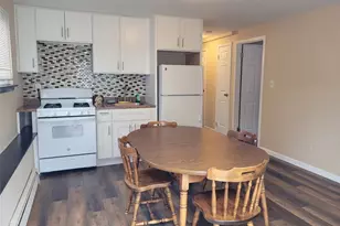 110 Crest Ave, Elmont, NY 11003 - Photo 32