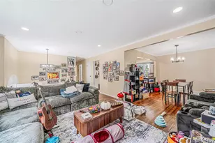 127 Iceland Dr, South Huntington, NY 11746 - Photo 8