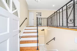 127 Iceland Dr, South Huntington, NY 11746 - Photo 4