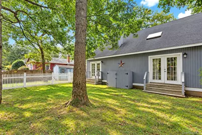 1 Hampton Street, East Quogue, NY 11942 - Photo 2
