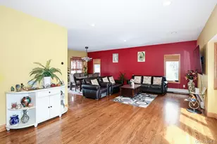 21 Kathleen Dr E, Syosset, NY 11791 - Photo 4
