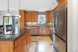 1072 Hicksville Rd, Seaford, NY 11783 - Photo 6