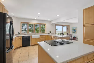 89 Harbor Road, Saint James, NY 11780 - Photo 12