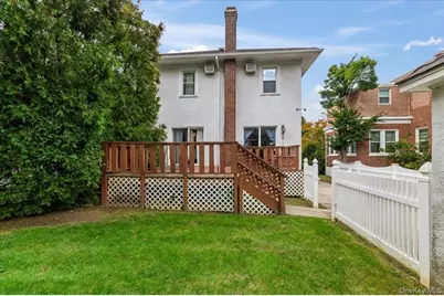 1051 Roselle Place, Woodmere, NY 11598 - Photo 26