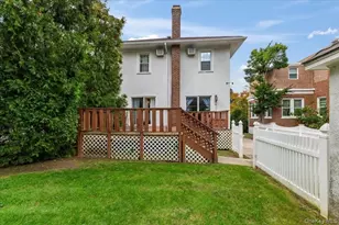 1051 Roselle Pl, Woodmere, NY 11598 - Photo 26