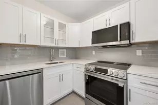 166-26 Powells Cove Blvd, Whitestone, NY 11357 - Photo 8