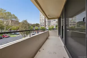 166-26 Powells Cove Blvd, Whitestone, NY 11357 - Photo 18