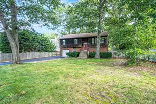 39 Pond Path, Lake Grove, NY 11755 - Photo 4