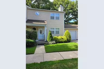 53 Hancock Commons, Yaphank, NY 11980 - Photo 2