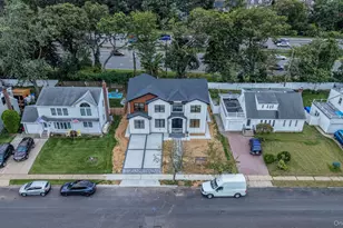 940 Southern Dr, Franklin Square, NY 11010 - Photo 44