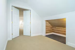 194 Pond View Dr, Port Washington, NY 11050 - Photo 32