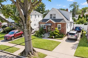 1312 Park Ave, New Hyde Park, NY 11040 - Photo 2