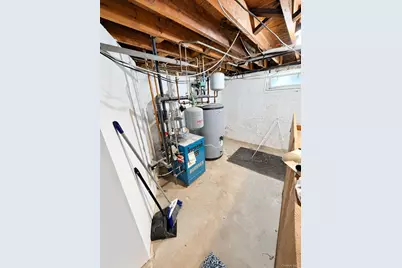 1312 Park Avenue, New Hyde Park, NY 11040 - Photo 24