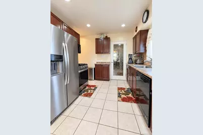 1312 Park Avenue, New Hyde Park, NY 11040 - Photo 6