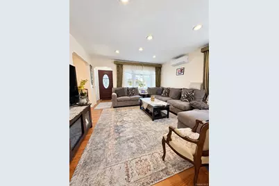 1312 Park Avenue, New Hyde Park, NY 11040 - Photo 4