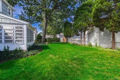 175 E Carpenter Street, Valley Stream, NY 11580 - Photo 34