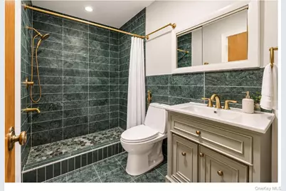 18044 Grand Central Parkway, Jamaica, NY 11432 - Photo 16