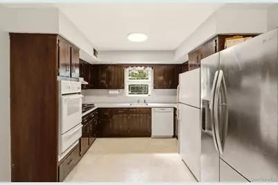 18044 Grand Central Parkway, Jamaica, NY 11432 - Photo 12