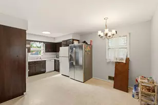 180-44 Grand Central Pkwy, Jamaica, NY 11432 - Photo 10
