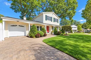 63 Birch St, Lake Grove, NY 11755 - Photo 2