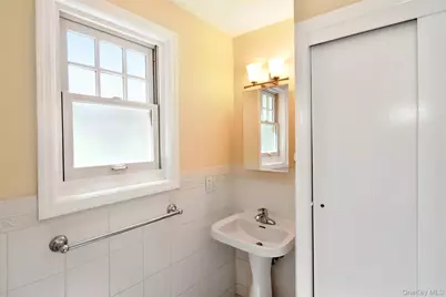 58 Young Avenue, Pelham, NY 10803 - Photo 12