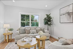 2439 Berkeley Pl, Bellmore, NY 11710 - Photo 8