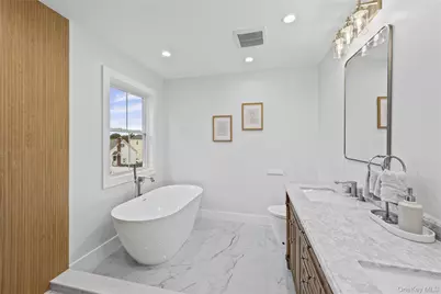 2439 Berkeley Place, Bellmore, NY 11710 - Photo 24