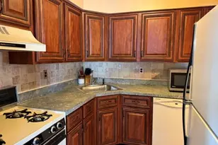 196 Fairview Cir, Middle Island, NY 11953 - Photo 4