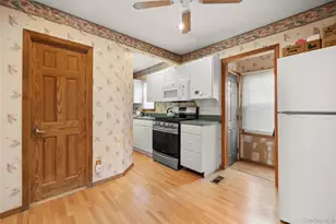 159 Neptune Ave, West Babylon, NY 11704 - Photo 4