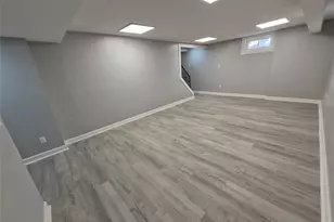 80-19 Utopia Pkwy, Jamaica, NY 11432 - Photo 28