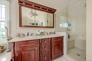 27 Crescent Cove Dr, Seaford, NY 11783 - Photo 26