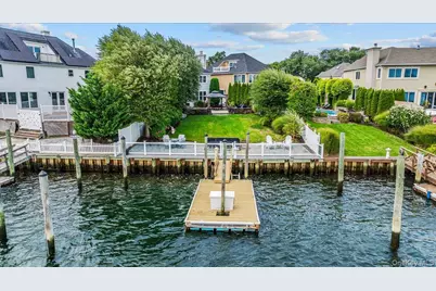 27 Crescent Cove Drive, Seaford, NY 11783 - Photo 46