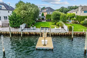 27 Crescent Cove Dr, Seaford, NY 11783 - Photo 46