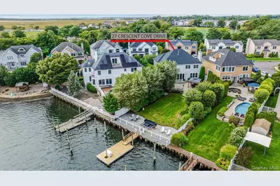 27 Crescent Cove Drive, Seaford, NY 11783 - Photo 44