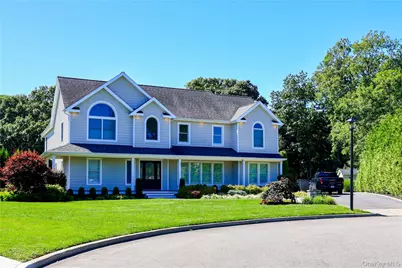 6 Magnolia Court, East Moriches, NY 11940 - Photo 2