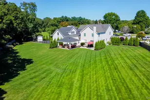 6 Magnolia Ct, East Moriches, NY 11940 - Photo 8